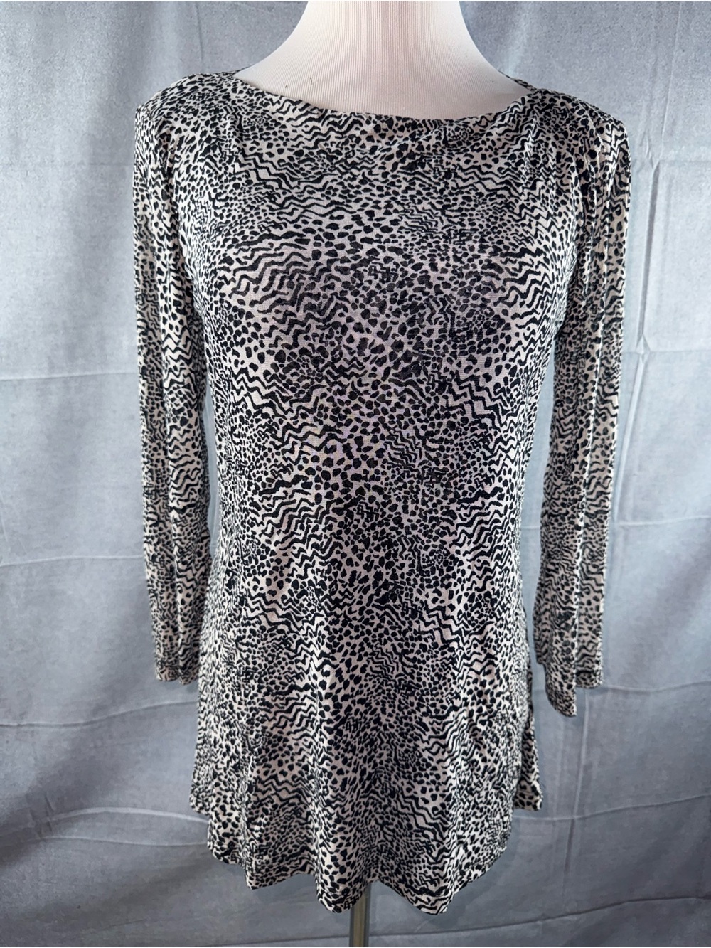 2902-Cable & Gauge Black and Cream Animal-Print Long Sleeve Tunic